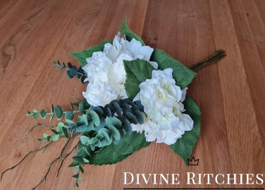 Hydrangea/Eucalyptus Bouquet